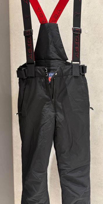 Горнолыжный костюм (куртка + брюки)