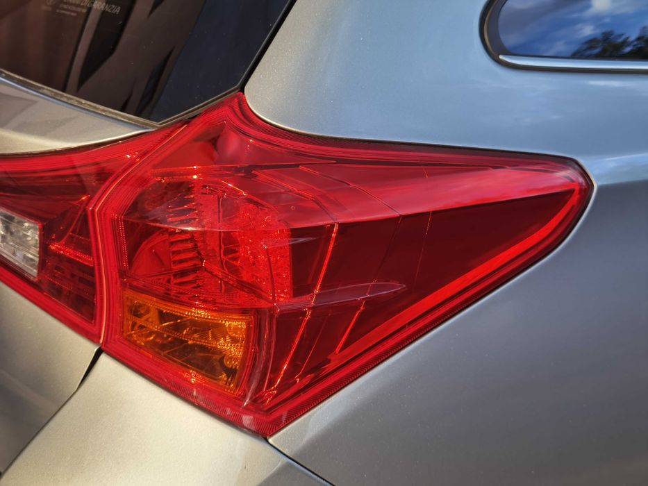 Toyota auris led стопове