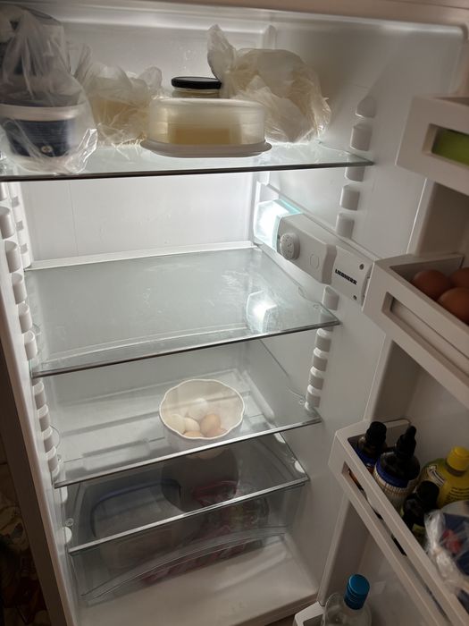 Хладилник Liebherr с горна камера