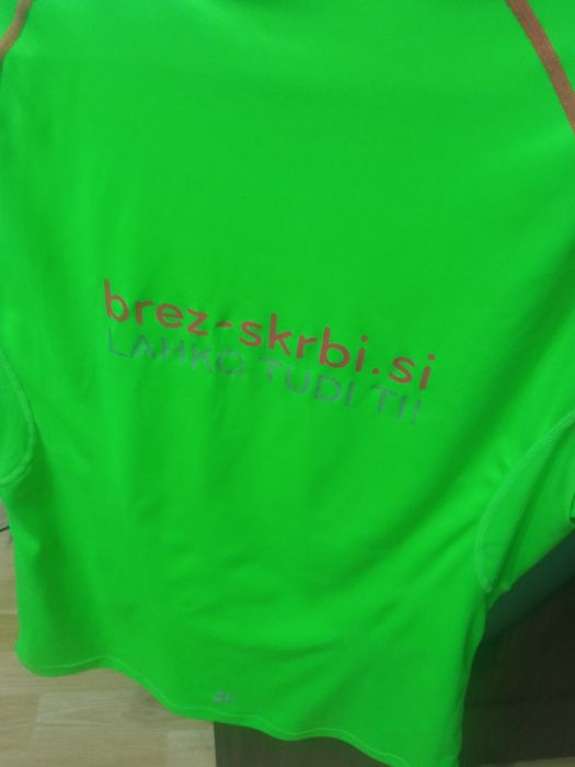 Tricou fara nici un defect +0 bluza cadou una cadou