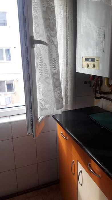 Închiriez garsonieră