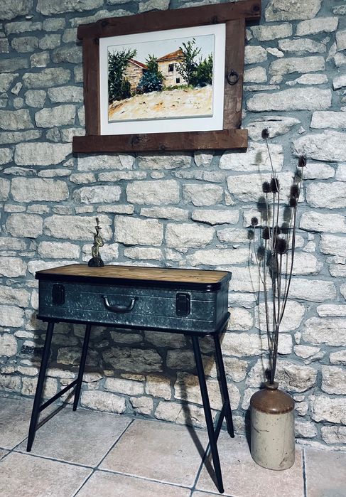 Конзолна масичка