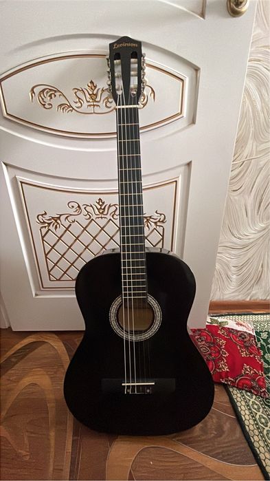 Продаю гитару классика