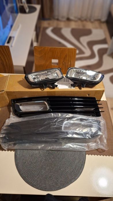 Халогени и решетки за Audi a8 d3