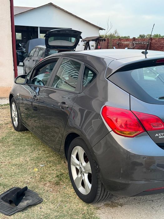 OPEL Astra 2010 — imagine 4