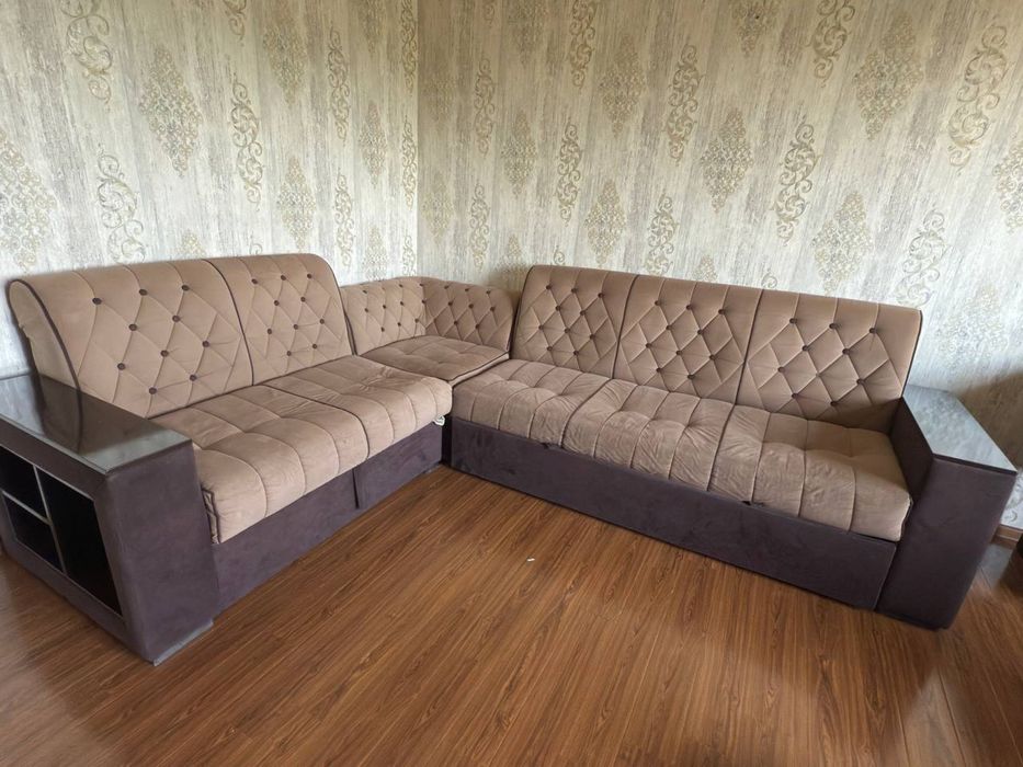 Угловой мягкий диван