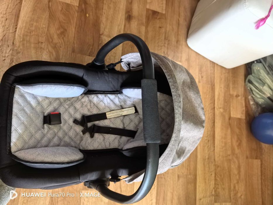 Бебешки кош а кола