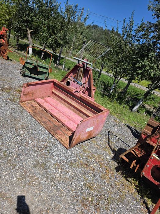 Ladă in tiranti basculabila mecanic lada transport in tiranti la tract