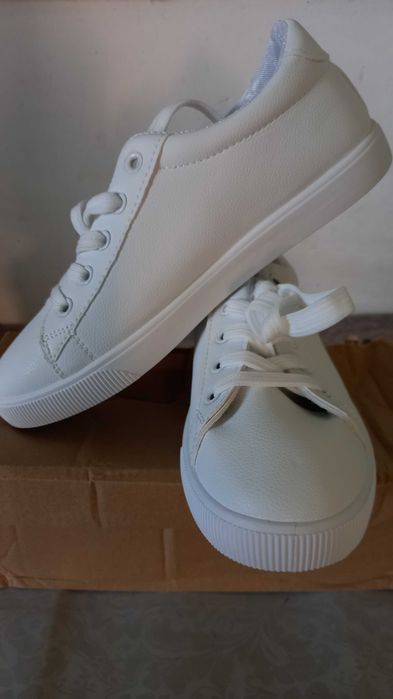 Pantofi sport dama, marime 37