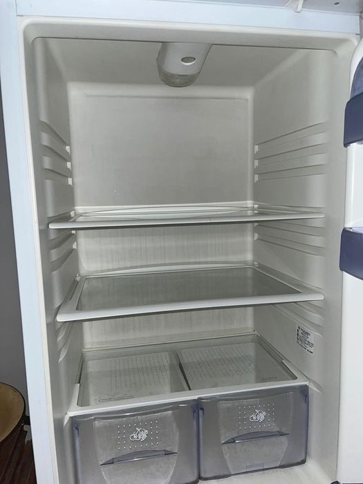 Холодильник Бирюса