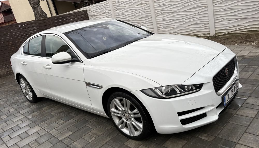 Vand Jaguar XE 2.0D  2015