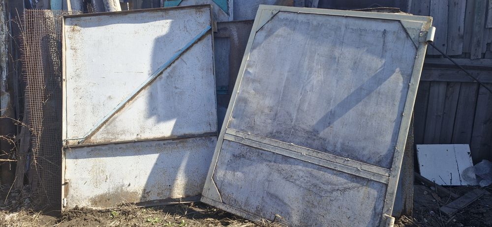 Продам ворота металлические