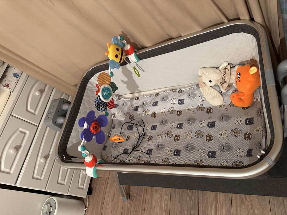 Продам кровать-манеж