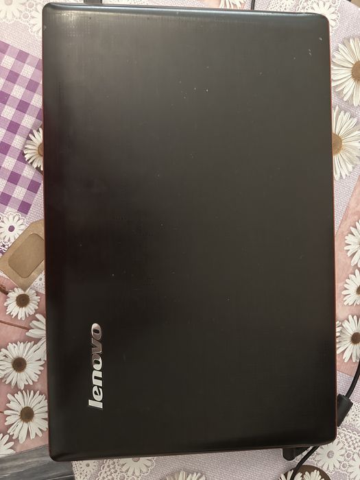 Ноутбук Lenovo PIQY0