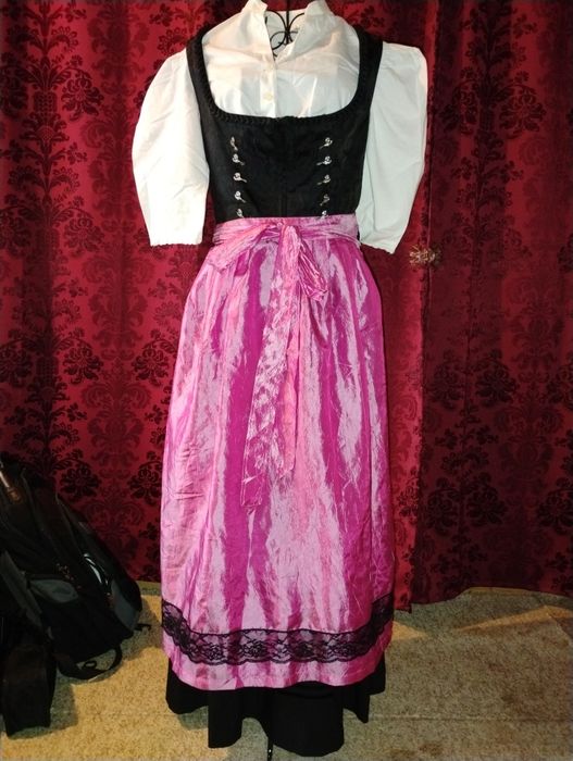 rochie Dirndl bavareza Oktoberfest
