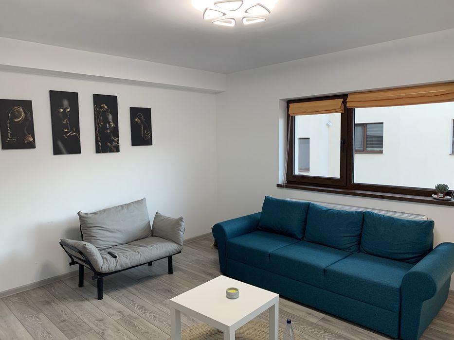 Proprietar inchiriez apartament 3 camere +loc parcare sanpetru brasov