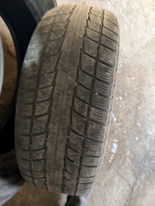 Резина 215/65/16