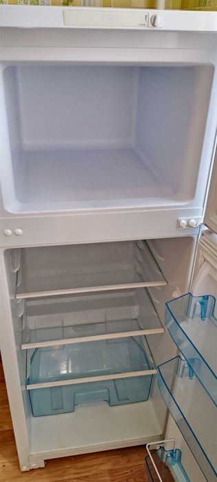 Холодильник Бирюса