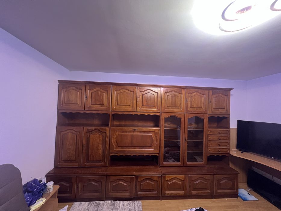 Se vinde mobila