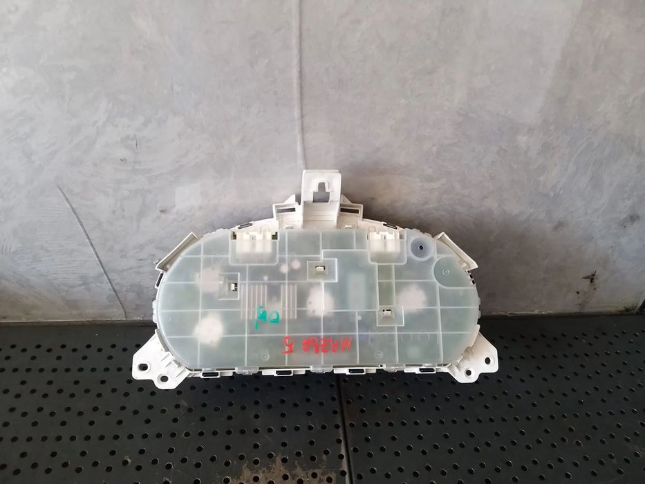 Ceasuri bord benzina mazda 5 c2355430