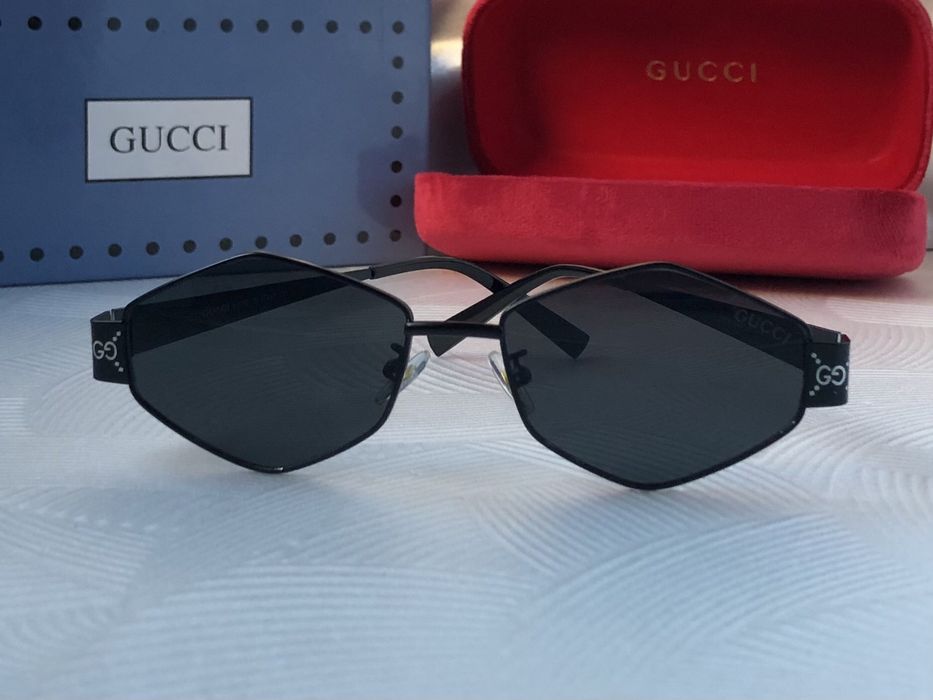 Дамски слънчеви очила ромб 3 цвята черни сребърни златни