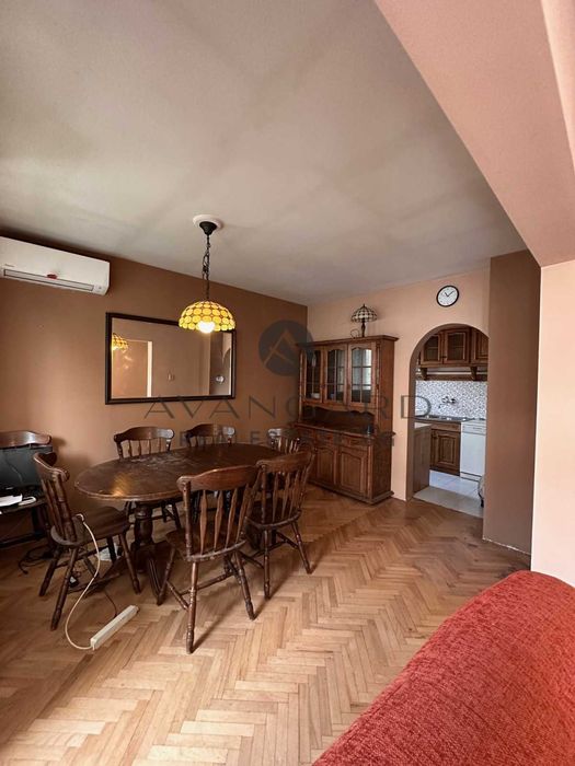 Продава се Четиристаен апартамент в Пловдив, Център - 140 кв.м за 1750 €/кв.м - Снимка #4