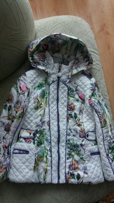 Куртка весна 134см