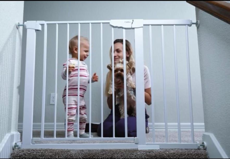 Защитная детская калитка/барьер на лестницу, проем. Модель YG-01