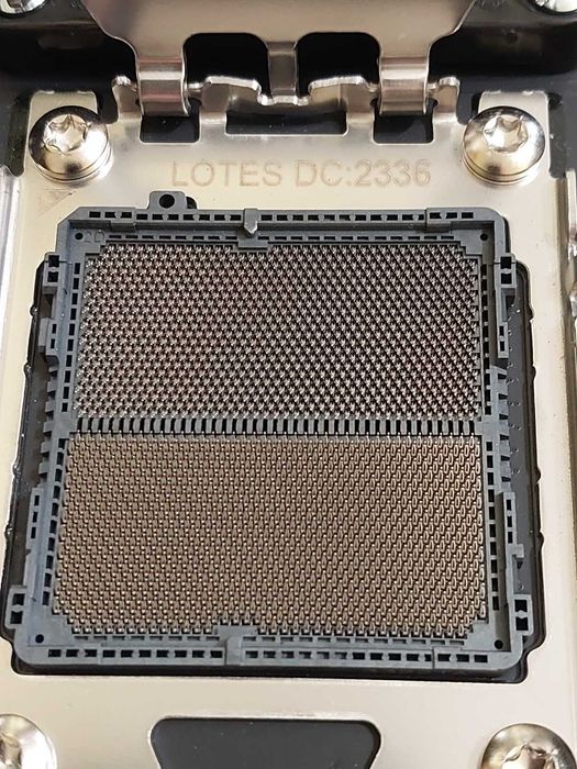 AMD Ryzen 7 7700X + Gigabyte X670 Gaming X AX V2 Wi-Fi