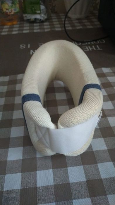 Продам корсет шейный