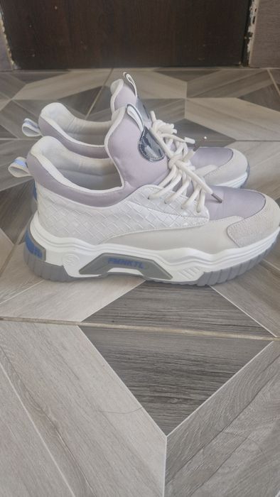 Кроссовки 39 размер