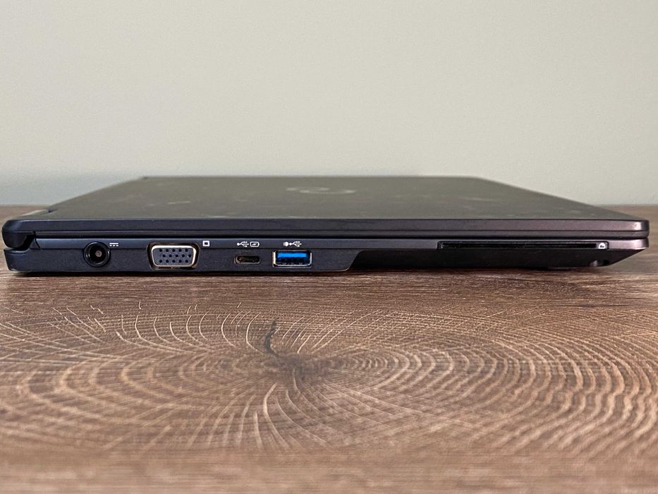 FUJITSU LIFEBOOK U747 I5-7200U/8GB/256GB SSD/14" FHD/DP/Web-Камера