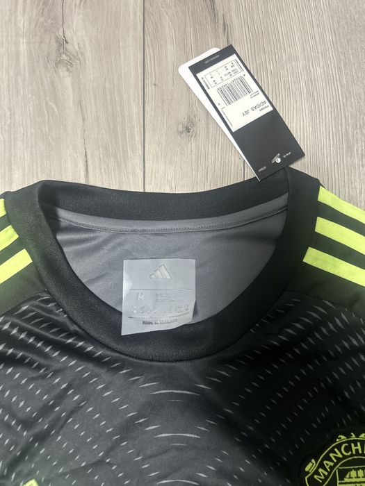 Tricou Manchester United Adidas (Gri/Neon) – NOU cu Etichetă