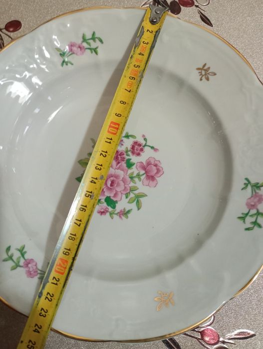 Продаются 4 глубокие тарелки