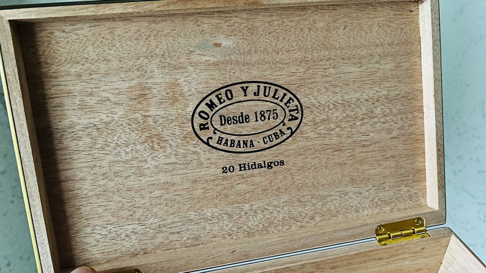 Cutie de colectie trabucuri Romeo si Julita.