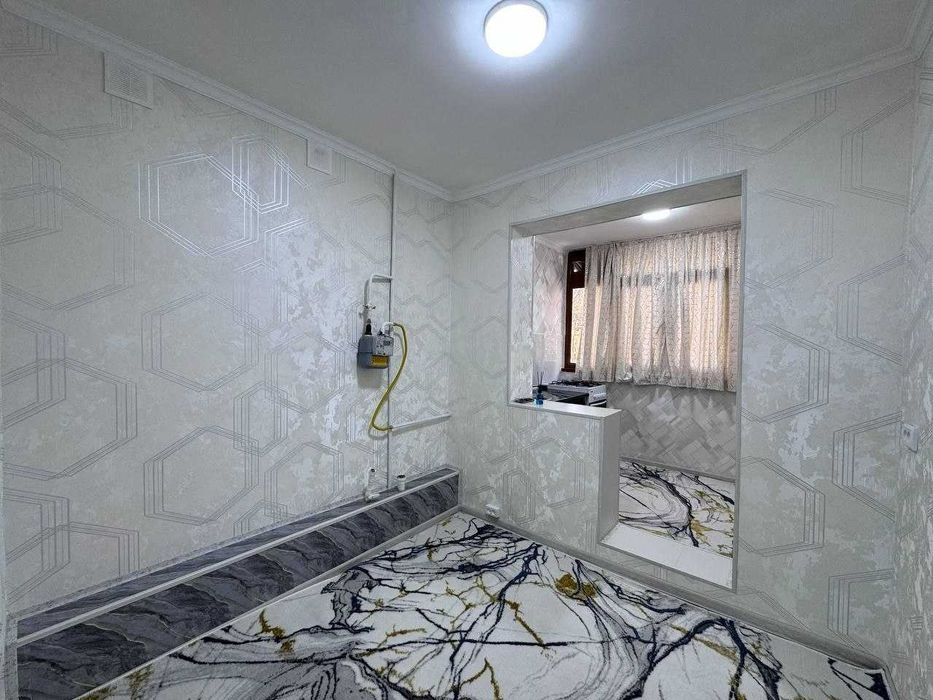 3 хоналик квартира 2 кават центральный аптека