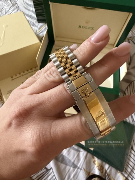 Часовник Rolex нов