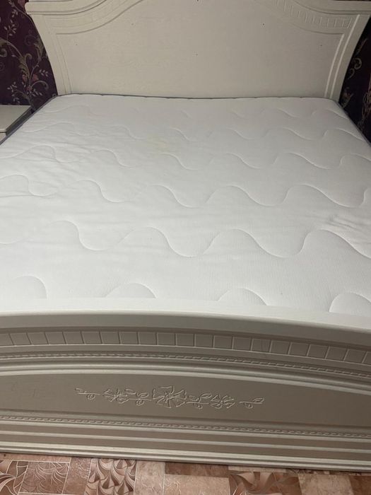 Продам кровать с ортопидическим матрасом Ormatek !