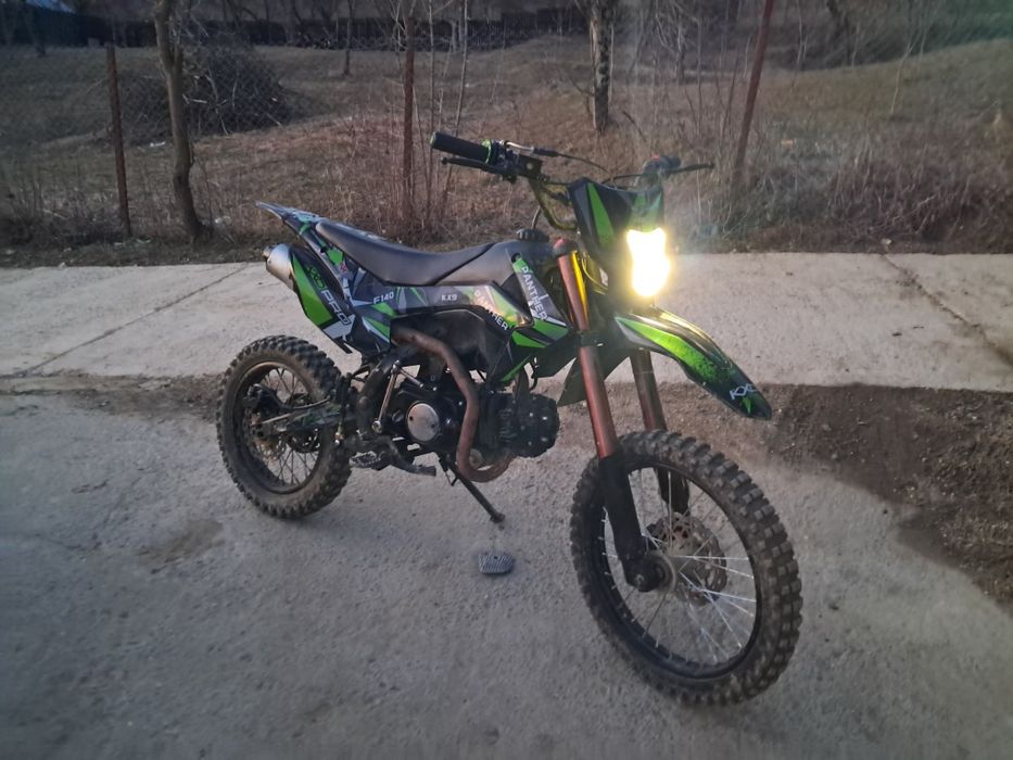 Cross 140cc,cititi descrierea