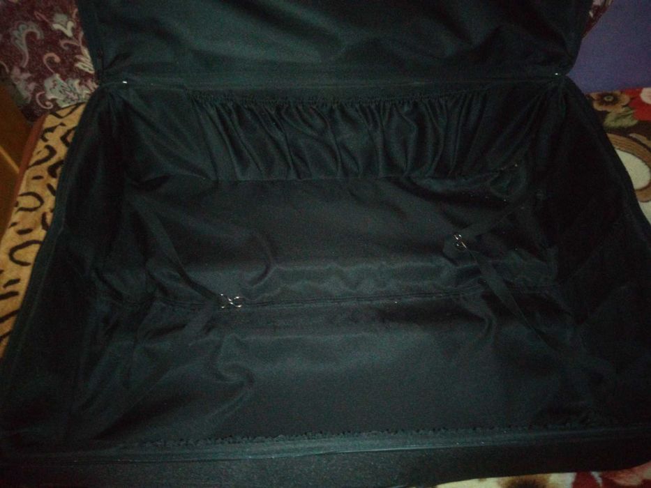 de  vanzare    valiza   mare !!!