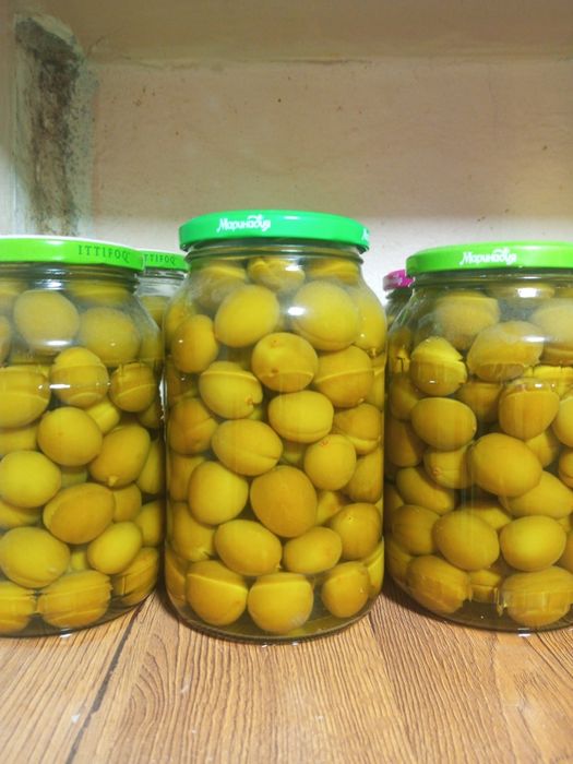 Консервированные зелёные абрикосы