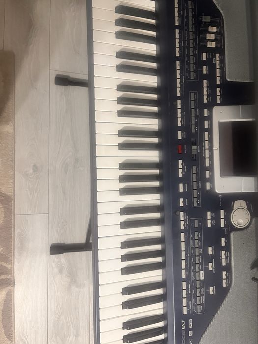 Korg pa800  256gb +două seturi + clabu alimentare detali în descriere și la nr. 0766832354