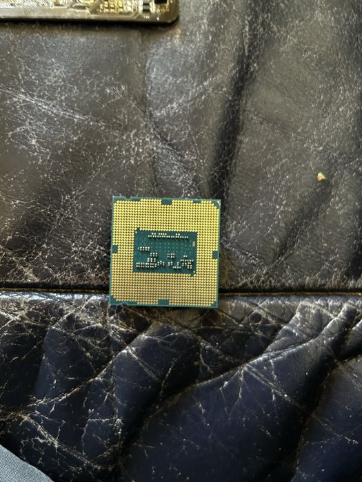 Дънна платка ASRock с процесор