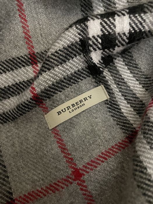 Burberi шал !