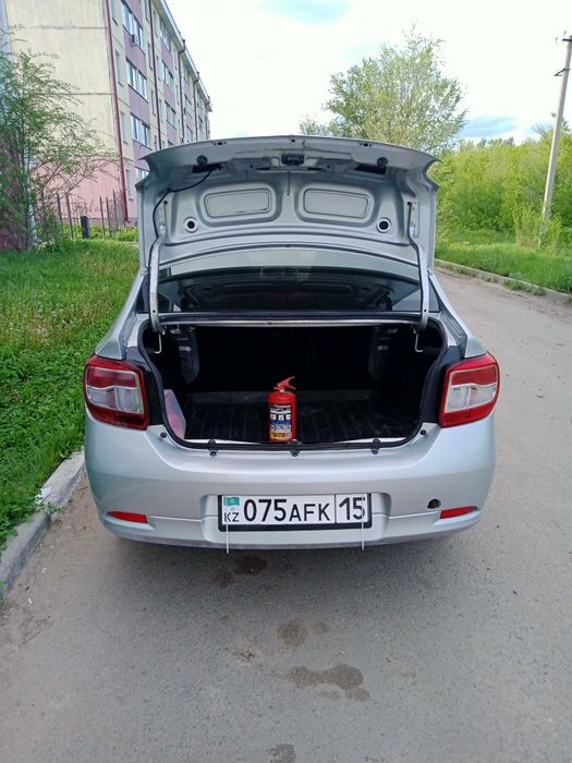 Продаю авто Рено Логан 2