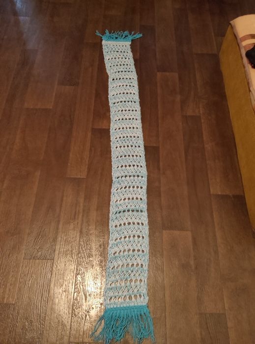 Шал BENETTON                  .