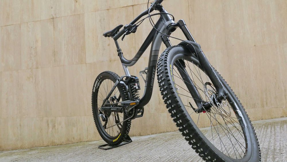 Giant Reign, 27.5 Enduro, RockShox Pike 160 мм, Shimano SLX/XT 1x11, Shigura 4 бутала