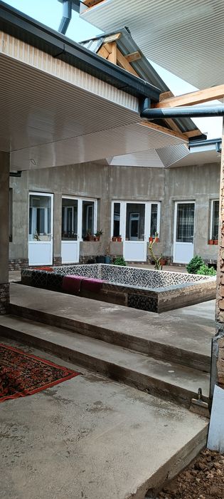 Nazarbekta uchaska sotiladi 5.5 yarm sotik yekgi qurilgan joy