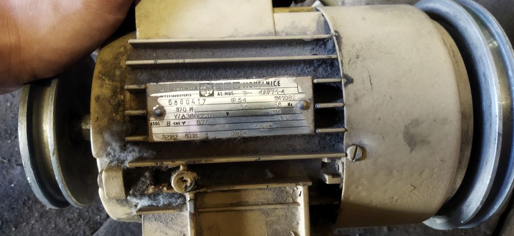 Продам электродвигатель.