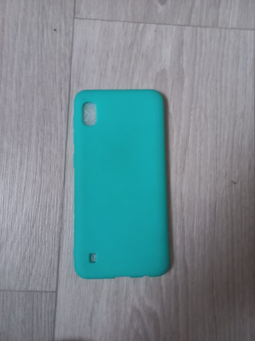 Чехлы на телефон